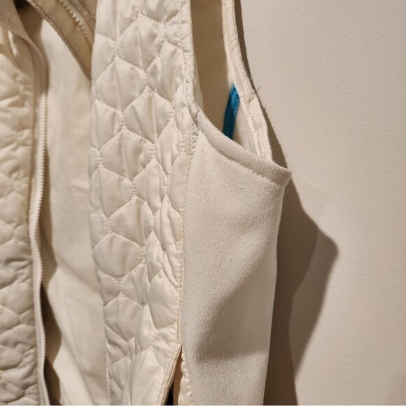 L.L. Bean Off White Puffer Vest - Picture 10 of 11